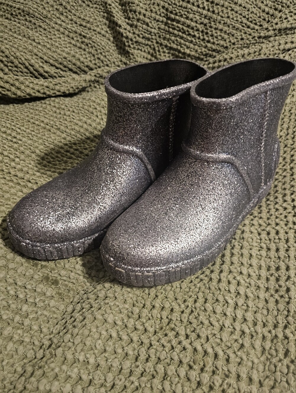 UGG Drizlita Rain Boots Silver Glitter